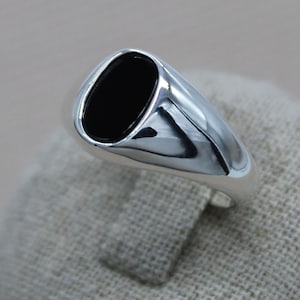 Sterling Silver Signet Ring with Natural Black Onyx – Unisex Oval Band for Men and Women – Sizes 50 to 68