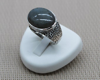 Chevalière Argent 925 et Labradorite - Bague Argent massif et Pierre Fine - Bijou fait main pour Femme ou Homme.