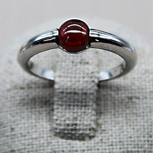 925 silver and round garnet ring, handmade jewelry for women.