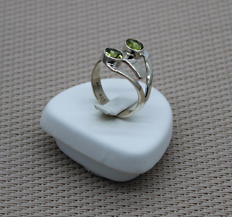 Silver Jewelry Semi Precious Stones Natural Green Silver Minerals Ring Silver Ring Stones Woman Gift Silver Peridots ring