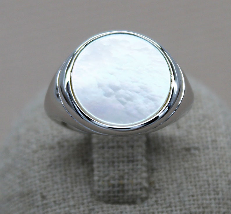 Iridescent Ring Round Mother of Pearl Ring Seashell Ring Contemporary Ring Rhodium 925 Silver Ring White Shell Ring Summer Ring