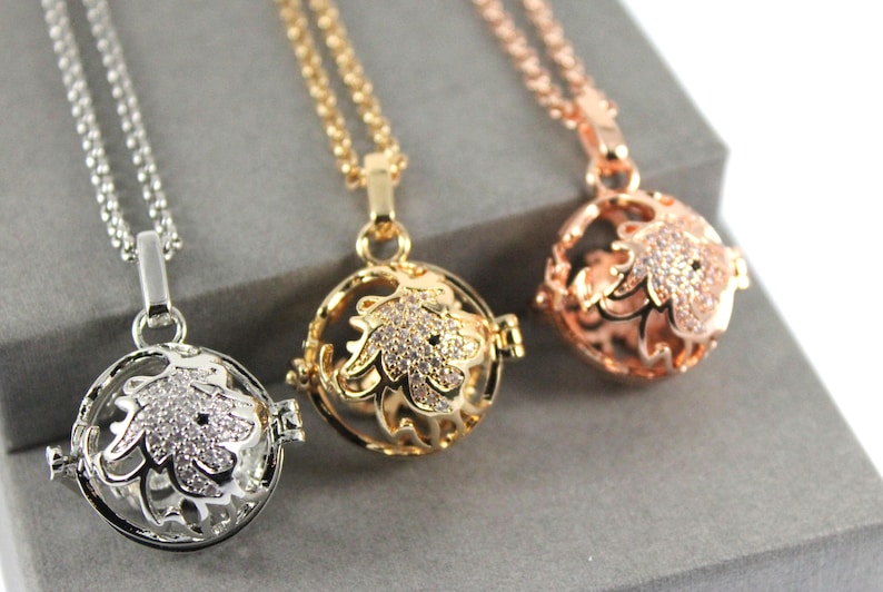 Urn Locket Sparkles Zodiac Leo Locket with Fillable Glass Orb Cremation Jewelry Cremation necklace Memorial Jewellery Memorial Locket