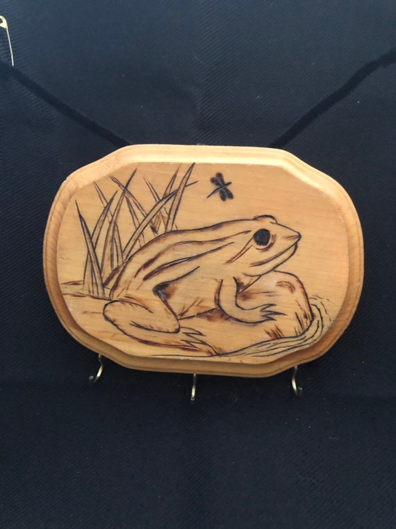 Wood Burned Frog Key Holder Etsy