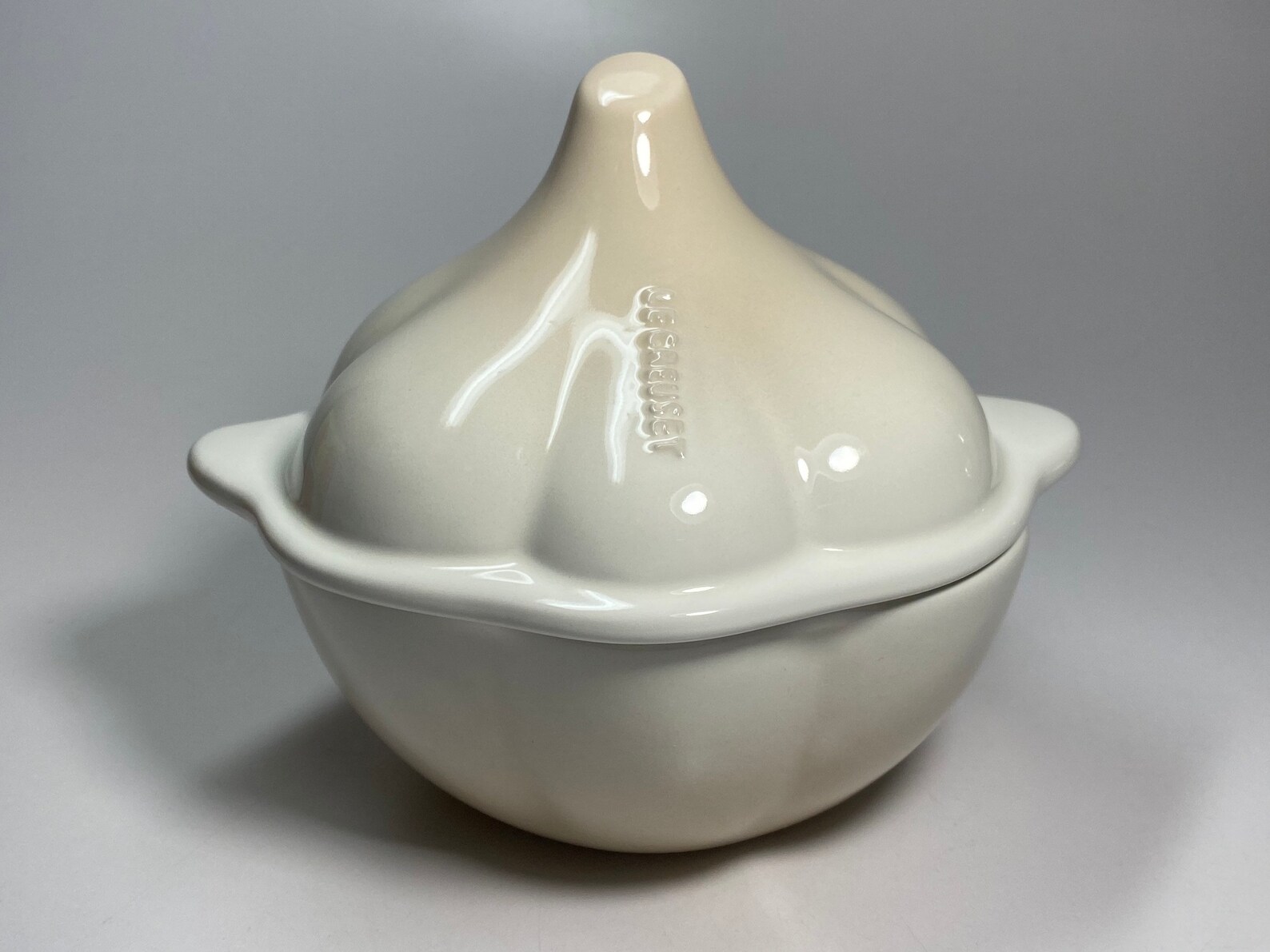 Le CREUSET Garlic Roaster Meringue Stoneware Serving Dish Etsy