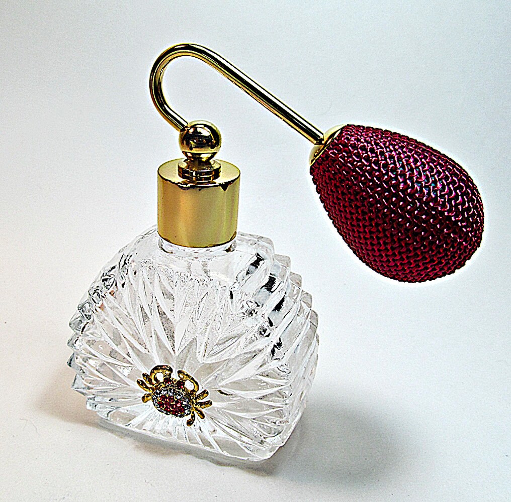 Buy Unique Perfume Crystal Glass Bottle With Burgundy wine Bulb