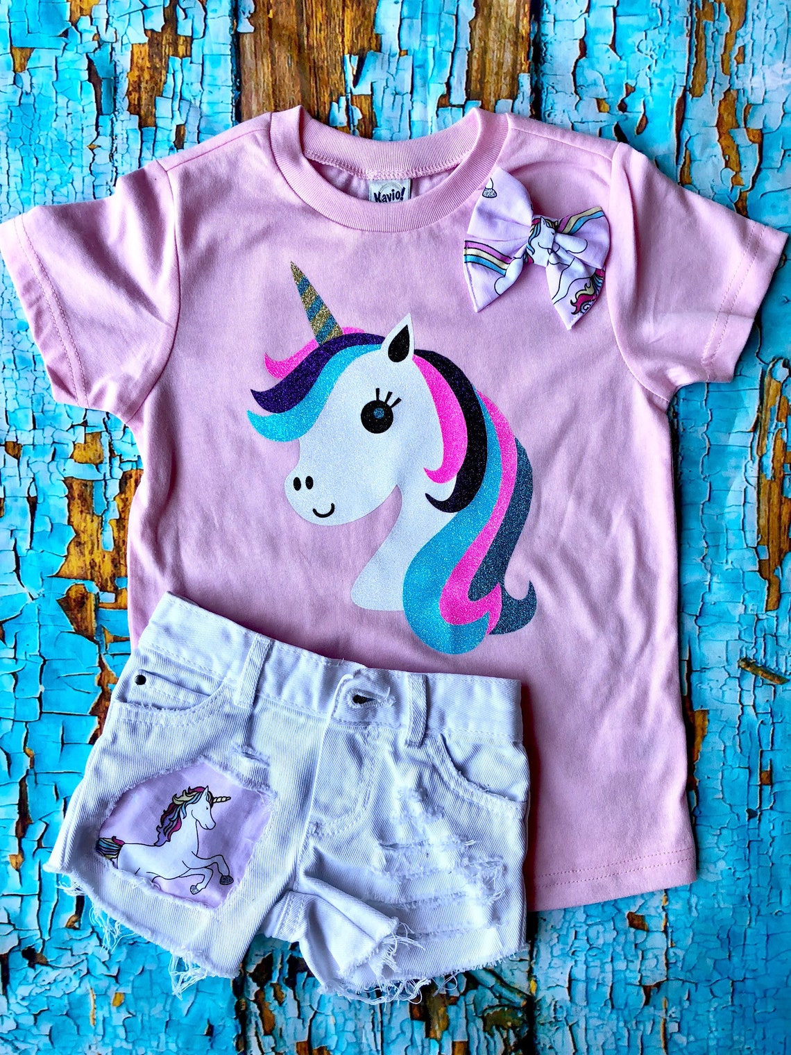 Unicorn tee // Unicorn party tee // Unicorn love Etsy