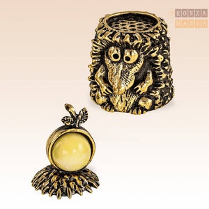 Hedgehog with Magne Souvenir Сollectable Thimble  Figure Statue BronZamania