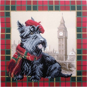 Printed Cross Stitch Canvas for Embroidery Collection D&#39;arts London&quot;  1692