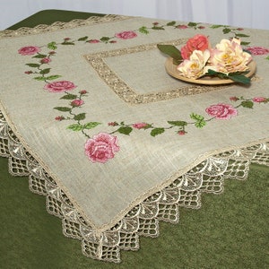Embroidered Vintage Table Cover  Topper Schaefer &quot;Roses&quot; 07384 35 x 35&quot;