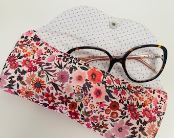 Small flower glasses case