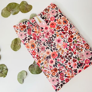 Grande capa de trabalho (livro). Padrão de flor pequena