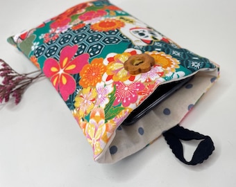 Pochette en tissu pour téléphone portable (max. 8,5cm de largeur)