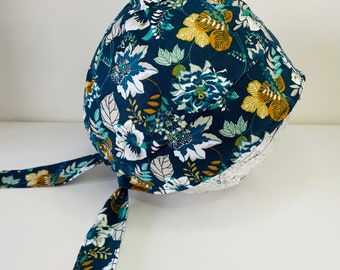 Cotton block cap with autumn flowers