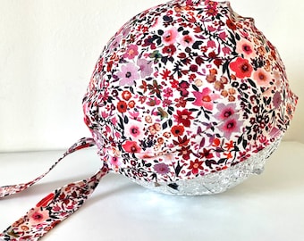 Cotton block cap with pretty flowers