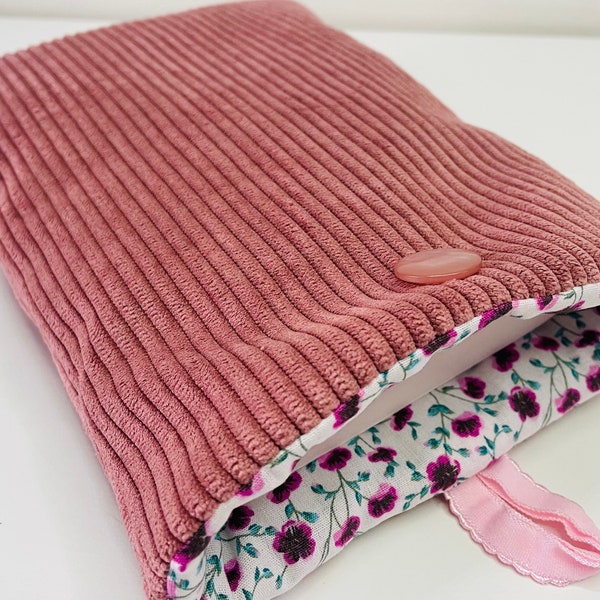 Fleece fabric book pouch with button closure, pocket-sized book protection cover. Old pink corduroy