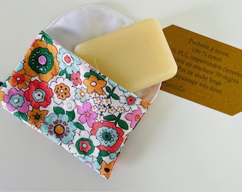 Pochette à savon ou shampooing fleurs