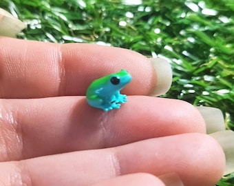 Miniature Frog - Frog - Miniature - Fairy garden - Fairy Garden Frog - Resin