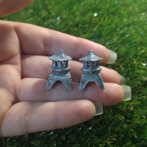 Miniature Stone Lantern - Stone Lantern - Miniatures - Fairy Garden - Resin