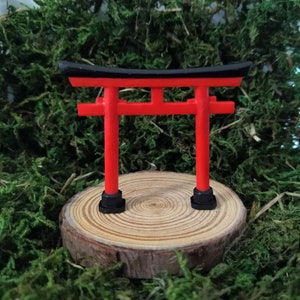 Miniature Torii Gate - Torii Gate - Miniatures - Fairy Garden - Resin