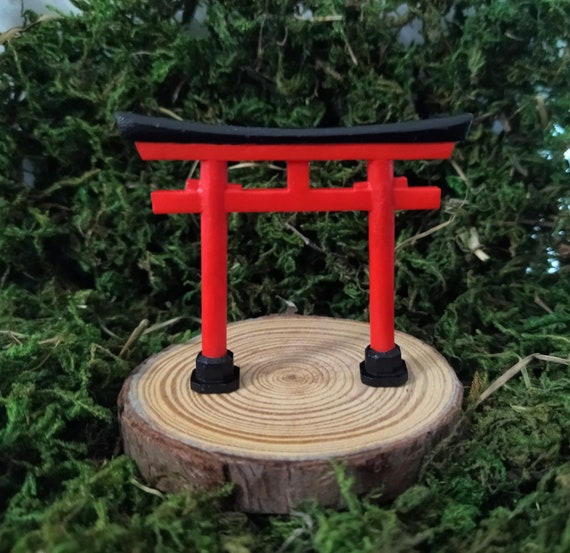 Miniature Torii Gate - Torii Gate - Miniatures - Fairy Garden - Resin