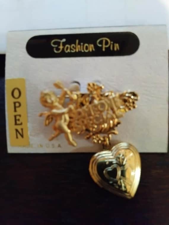 AJC Cupid Someone Special Locket Brooch Pin Gold Plated New Vintage on Card Made in USA Angel Gift American Jewelry Chain Company