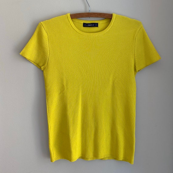 zara yellow shirt