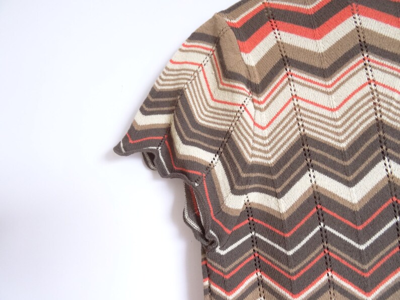 Vintage Women/'s Top Top Red Brown Beige Dark Brown Striped Knitted Top Short Sleeved Size:Medium Large