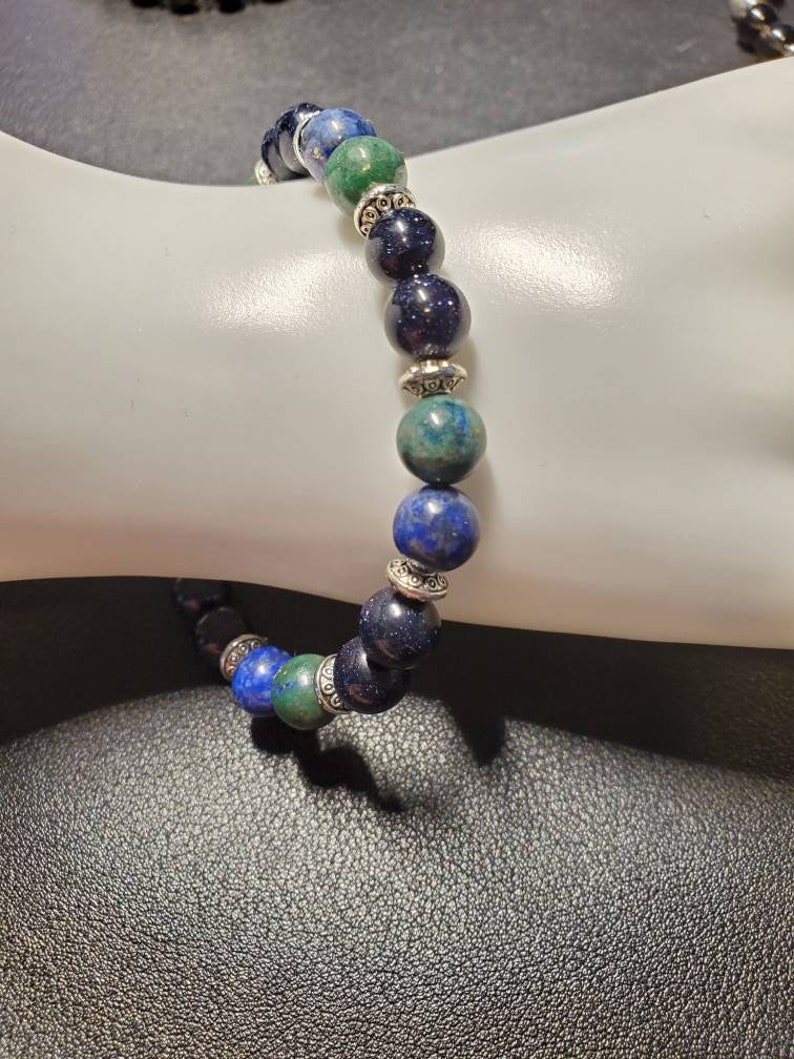 Available with clasp or elastic Sky and Earth bracelet wisdom of the invisible Choice of sizes. Azurite and Blue Goldstone