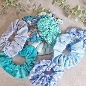 Hair Scrunchie  |  Hair accessories  |  blue green Floral Scrunchy  |  Gifts for her  |  Hair tie  |  Patterned hair scrunchies