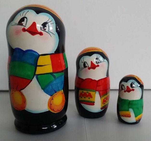 Très Jolie Matriochkas , Poupée Russe Pingouin 3 Pièces