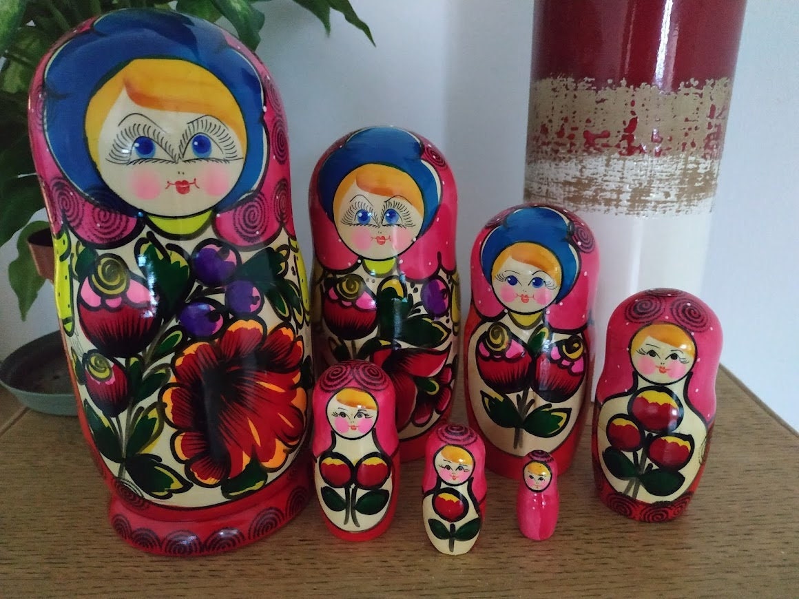 Matriochka Fleurs Maïdan 7 Pièces 21 cm , Poupée Russe, Poupée Gigogne ,