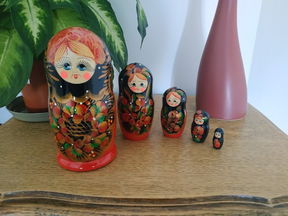 Matriochka Fleurs 15 cm ou Poupée Russe 5 Pièces