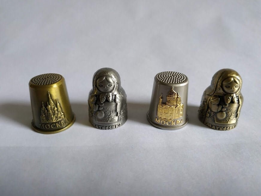 Dès à Coudre Russe de Collection