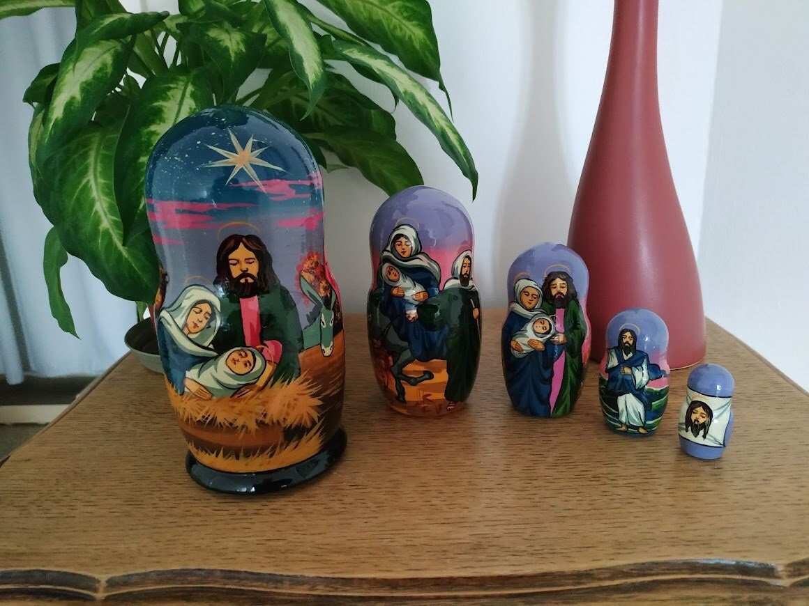 Matriochka 18cm , Poupée Russe , Poupée Gigogne Scène de La Nativité