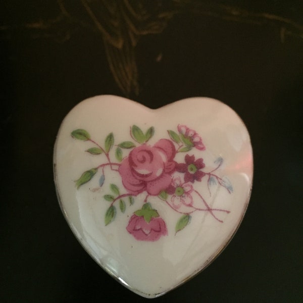 Vintage Small Heart Shaped trinket Box/ Made in Japan Floral Design Porcelain Trinket Box/ Small Porcelain Dresser Box/ Ring Box/ Inv.#1707