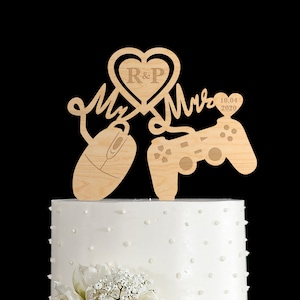 Gaming controller computer mouse gamer wedding cake topper,laptop mouse gaming geek mr and mrs initials topper,video game wedding topper,275