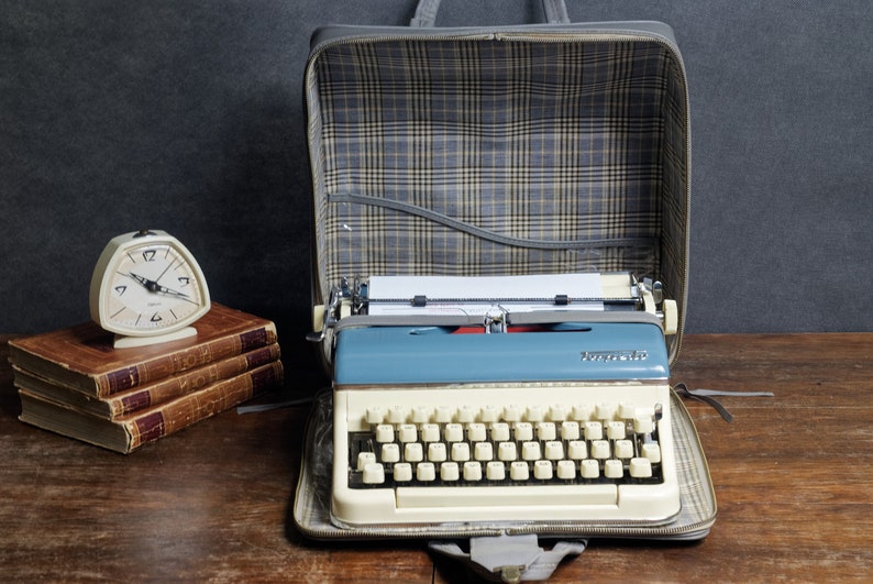 Portable Typewriter Torpedo 18 b Vintage Typewriter & Case Etsy