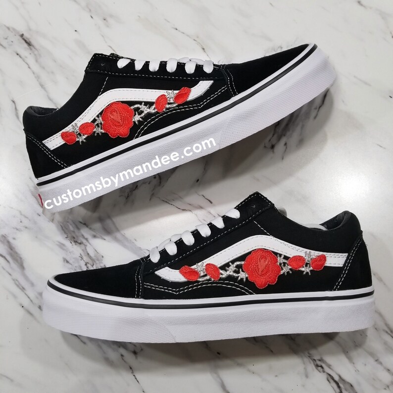 Stacheldraht Rose individuell bestickt Patch Vans Old-Skool Sneakers Stacheldraht Rose individuell bestickt Patch Vans Old-Skool Sneakers
