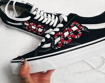 vans zwart met rozen vans zwart met rozen