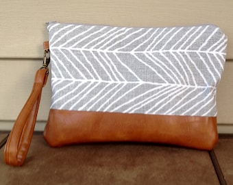 Clutch bag, geometric design, wristlet, wristlet purse, wristlet bag, zipper pouch, gift for her, cell phone wristlet, gray and white