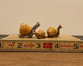 Set of 3 Miniature Snails Fairy Garden Dish Accessories Outdoor Diorama Scene Things Dollhouse Miniatures Tiny Cute Things