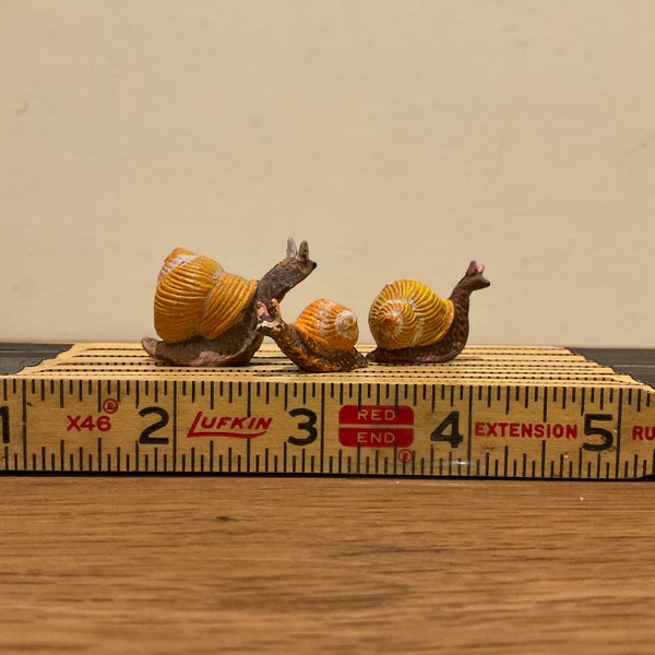 Set of 3 Miniature Snails Fairy Garden Dish Accessories Outdoor Diorama Scene Things Dollhouse Miniatures Tiny Cute Things