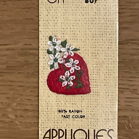 YOUR CHOICE of Vintage Heart Appliqué by Wright’s… - image 5