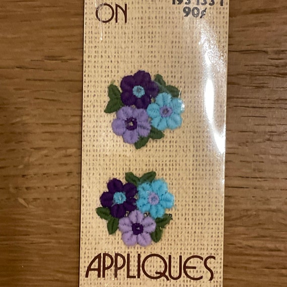 YOUR CHOICE of Vintage Flower Appliqué by Wright’… - image 7