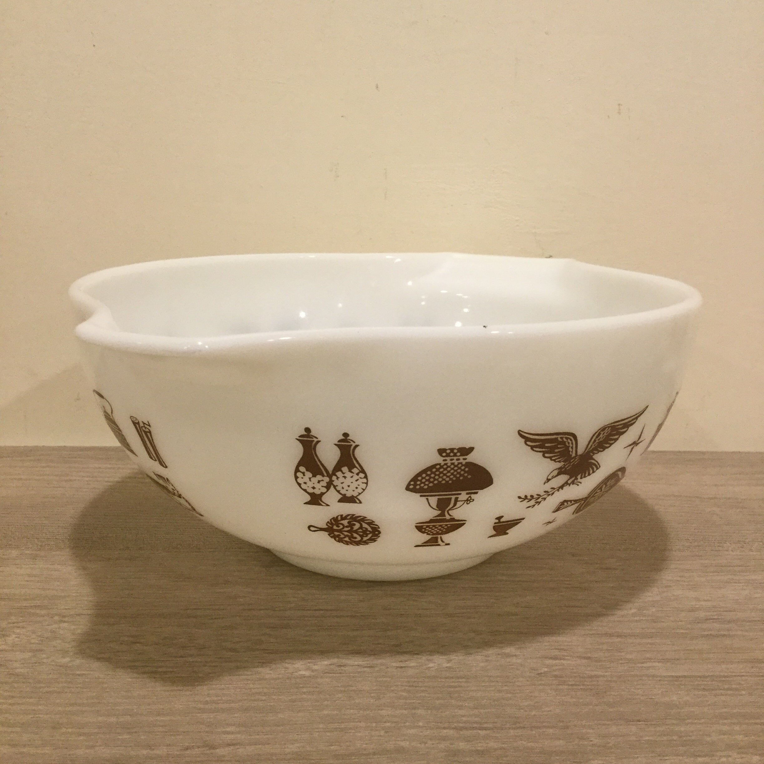 Vintage Pyrex Solid Opal White Mixing Bowl 442 Cinderella 1
