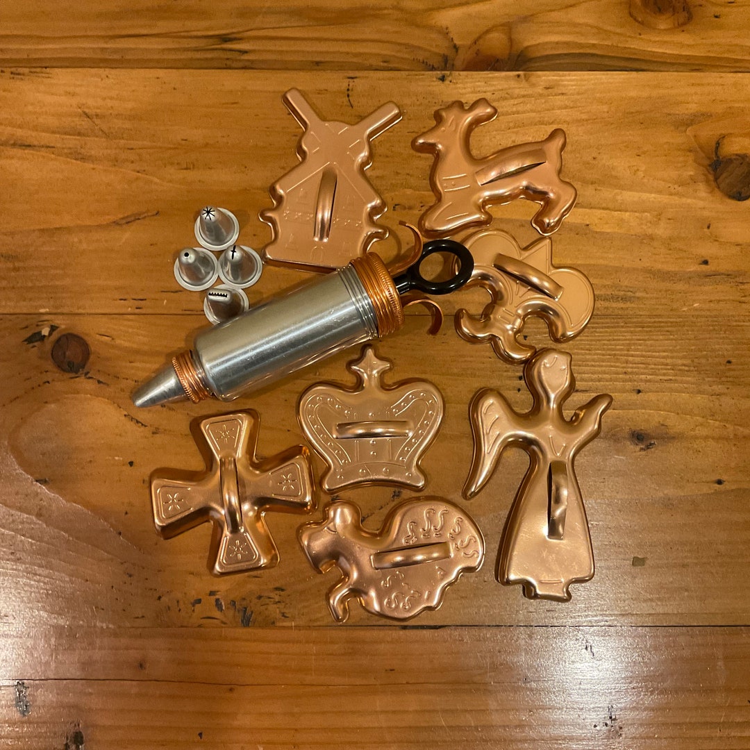 Vintage Metal Christmas Cookie Cutter Set With Frosting Piper Etsy
