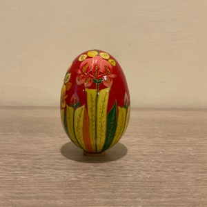 Vintage Hand Painted Wooden Easter Egg: Floral Design, 3&quot; Decor