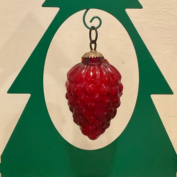 Vintage Red Maroon Glass Grapes Kugel Reproduction Christmas Ornament with Brass Cap Glass Grape Bunch Hanging Decoration