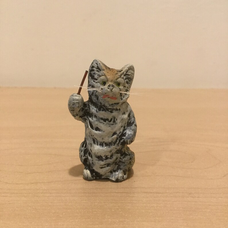 clay cat figurines