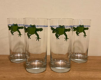 Set of 4 Unique Frog Drinking Glasses 14 Ounce Capacity Frog Gift Tall Water Tumblers Floating Frog Glasses Nature Themed